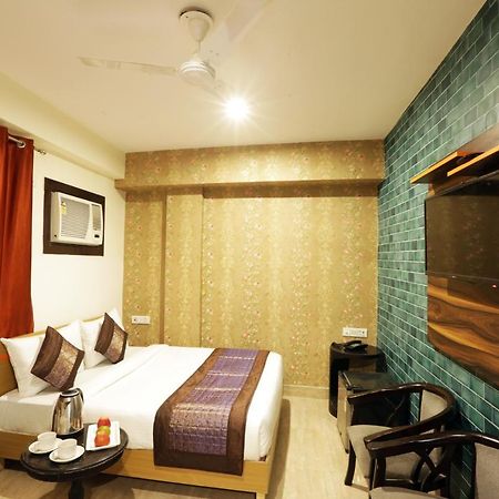 Green Plaza At Airport Hotel Nueva Delhi Exterior foto